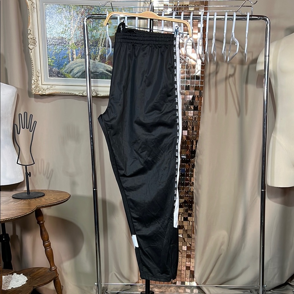 Zone Pro Black White Track Pants Love Graphics Size 3X waist 22-24”